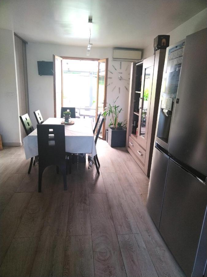 Agreable Chambre Double Avec Salle D'Eau Privative Le Mesnil-Theribus Exteriör bild